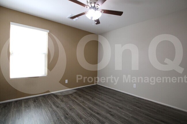 Building Photo - 12123 W Cottontail Ln
