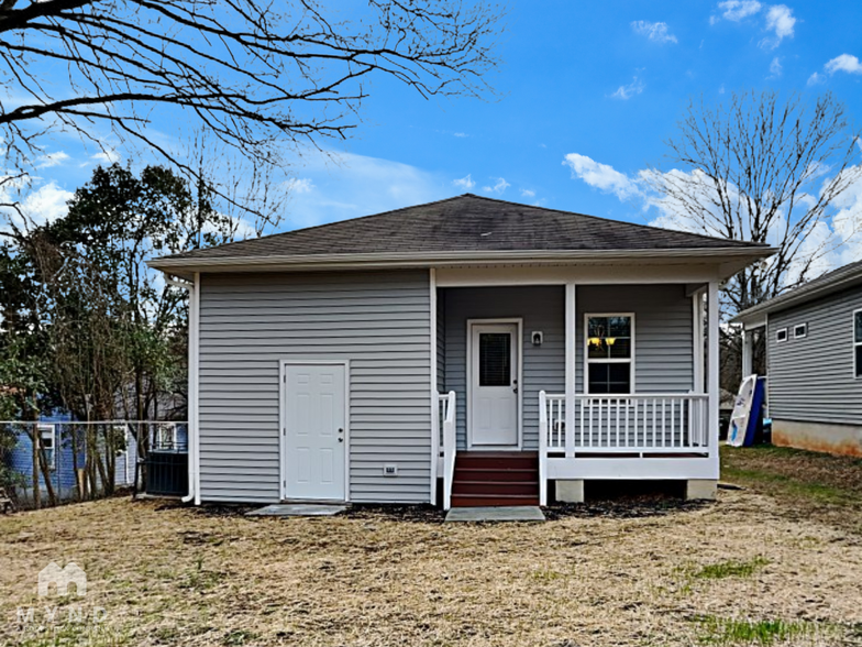 Building Photo - 2415 Ashe St