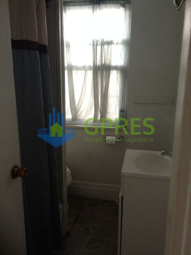 Building Photo - 1416 Alton St