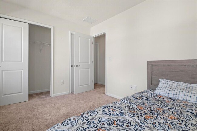 Building Photo - 5004 Skyview Ln