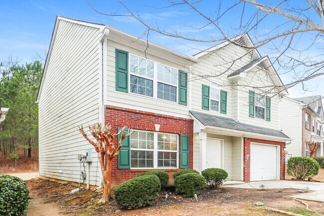 Building Photo - 9497 Lakeview Rd