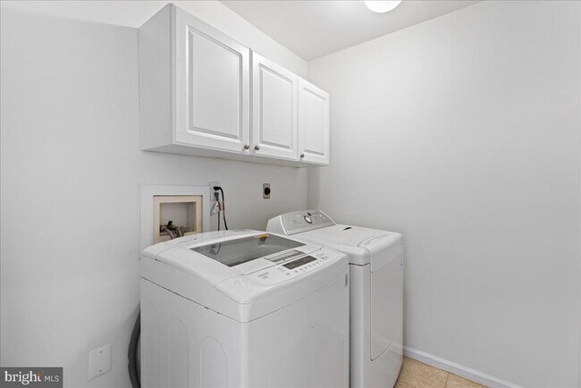 Building Photo - 95 Tattersall Dr