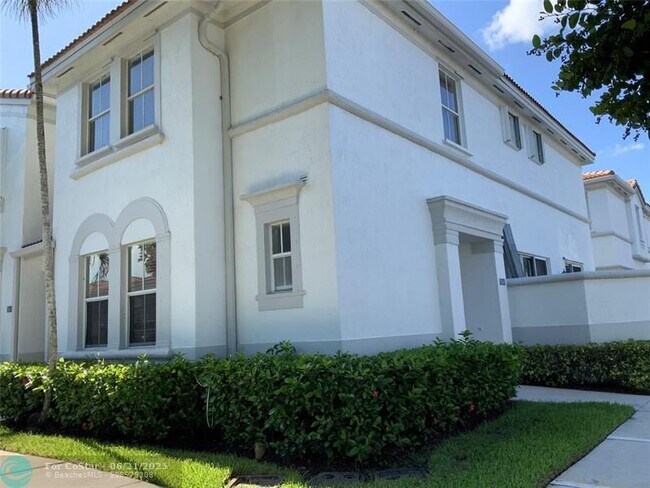 Building Photo - 15603 SW 41st St