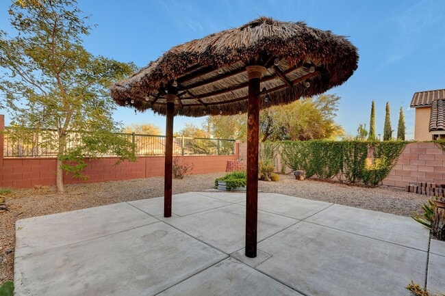 Building Photo - Remodeled Three Bedroom in Summerlin! No carpet!