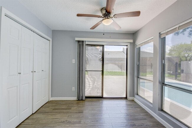 Building Photo - 4535 Turf Valley Dr
