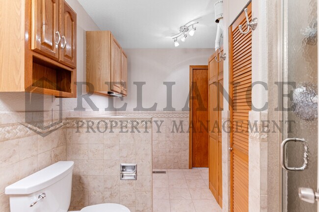 Building Photo - 913 N Wilbur Ln