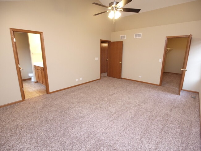 Building Photo - 8116 Bluestem Ave