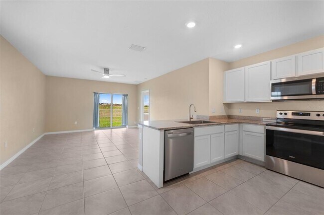 Building Photo - 17058 Oval Rum Dr