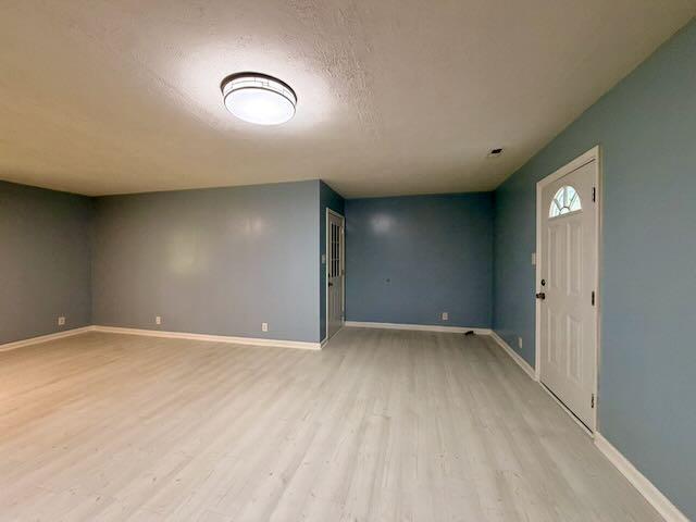 Building Photo - 9315 Castle Falls Cir
