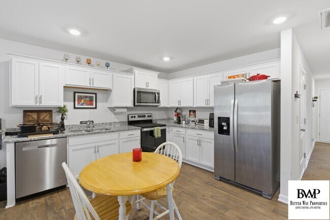 Building Photo - 1054 McKittrick Dr
