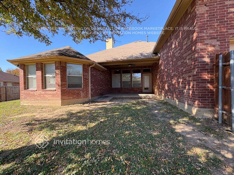 Building Photo - 1104 Miramar Ave