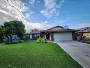 Building Photo - 3 bedroom/ 2 bath house near Pacheco Rd/ A...