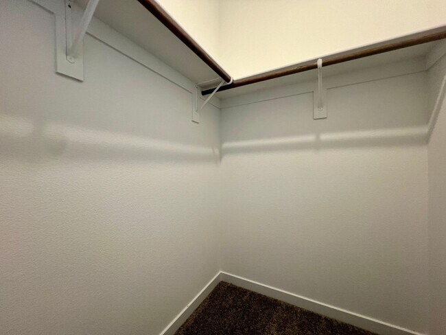 Building Photo - Stunning Newly Built 4-Bedroom, 3-Bathroom Home in Henderson