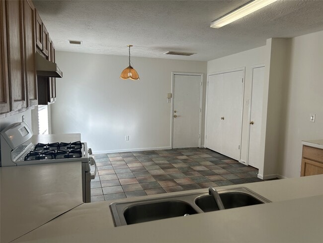 Building Photo - 24011 Goodfellow Dr