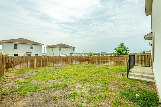 Building Photo - 2203 Durazno Ct