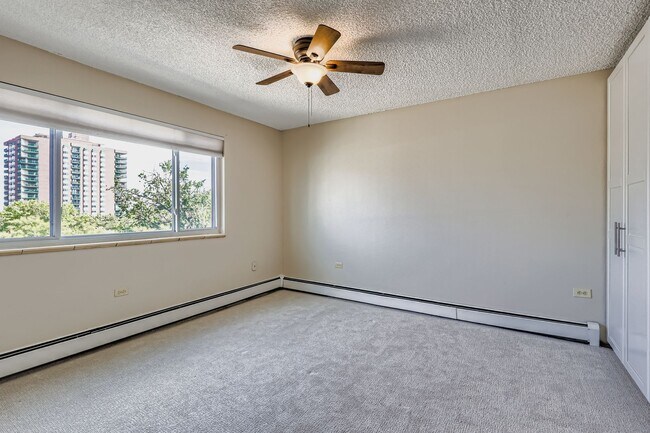Building Photo - Sunny 6th-Floor Condo at Penn Towers – Rig...