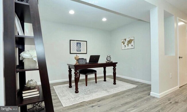 Building Photo - 2609 Dakota St