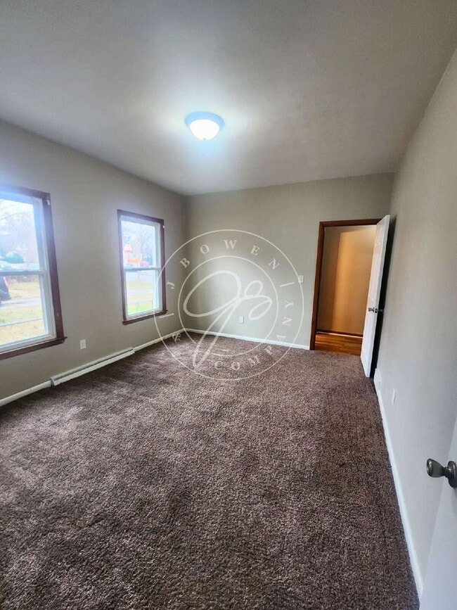 Building Photo - Must see to truly appreciate! This unique 3-bedroom, 2.5-bath unit within a 4-unit complex offers...