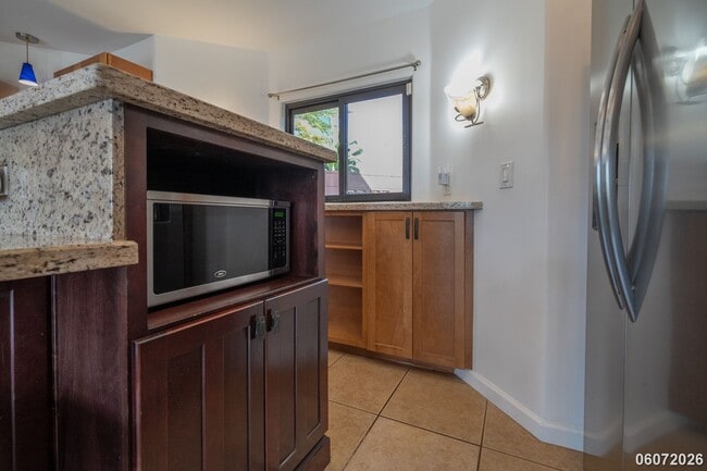 Building Photo - $3650.00 | 2bd/2.5ba Single Family Home in Halawa Heights
