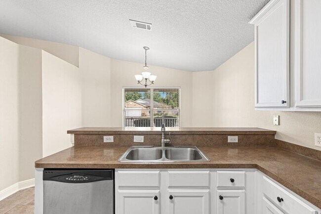 Building Photo - 4845 Makenna Cir