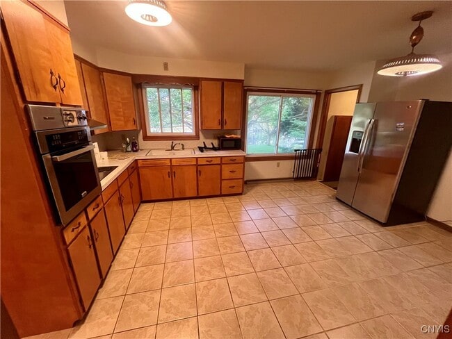Building Photo - 91 Pulsifer Dr
