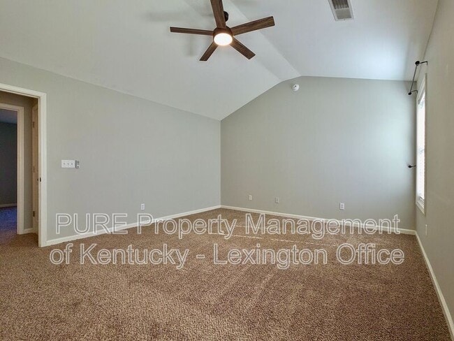 Building Photo - 2564 Rockaway Pl