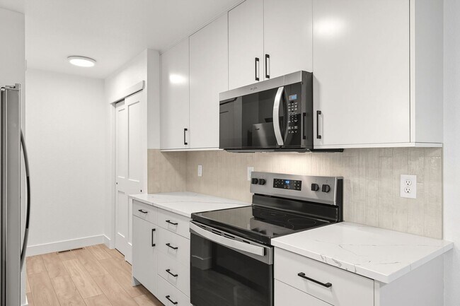 Building Photo - 2630 Davidson Dr