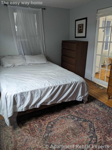 Building Photo - 434 Franklin St