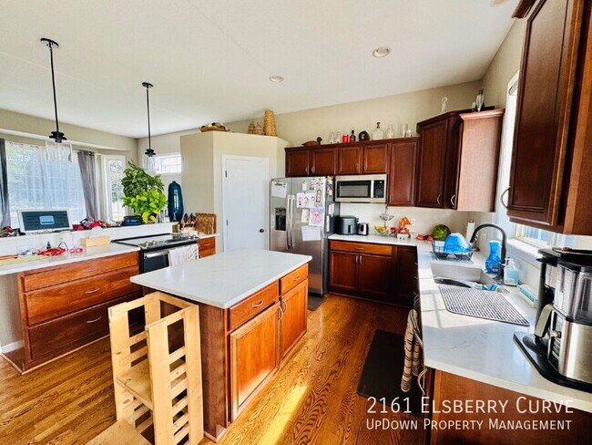 Building Photo - 2161 Elsberry Curv