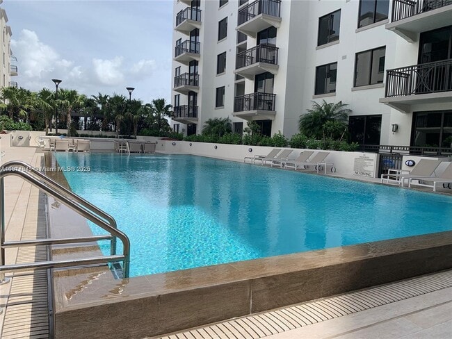 Building Photo - 301 Altara Ave