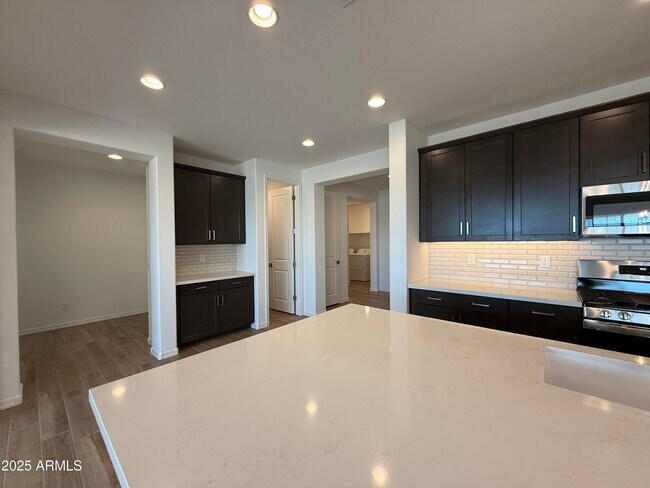 Building Photo - 10155 W Columbus Ave