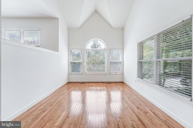 Building Photo - 1443 Hampton Hill Cir