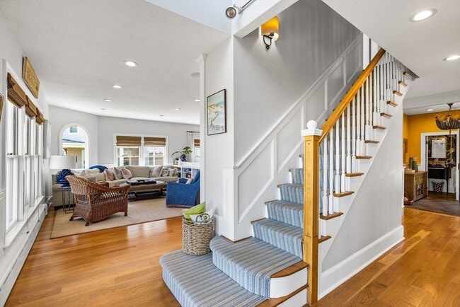 Building Photo - 15 Sheldon Rd