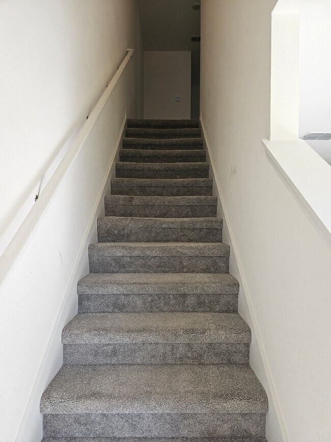 Building Photo - 3 BEDROOM 2 1/2 BATH TOWN HOME COMING SOON