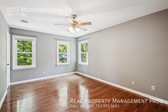 Building Photo - 3027 Mediterranean Dr