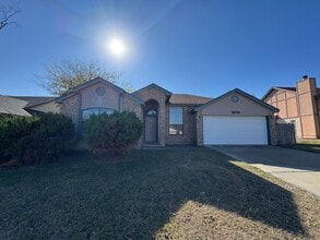 Building Photo - 3606 Rainforest Ln