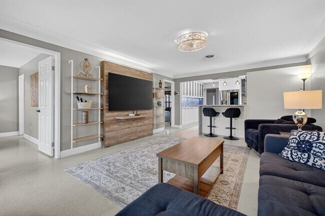 Building Photo - 2407 NE 17th Terrace