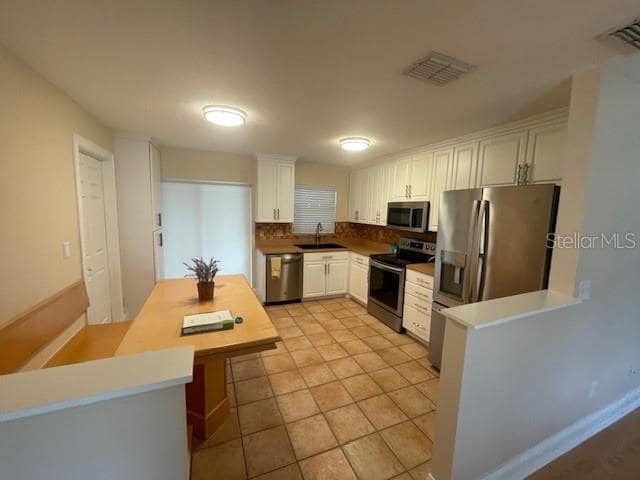 Building Photo - 8067 Candlewoode Dr