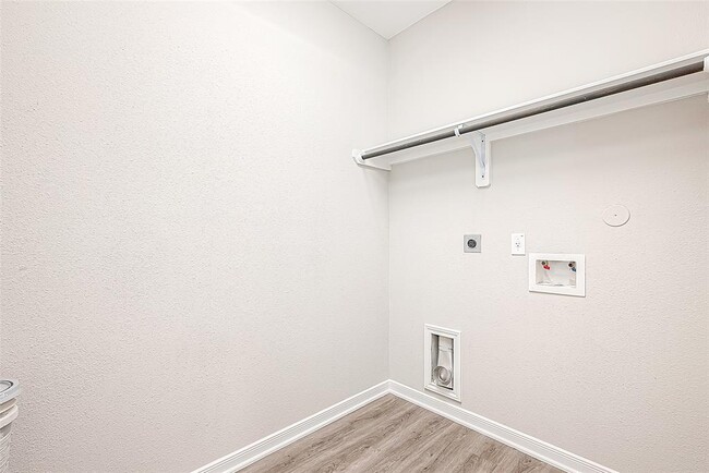 Building Photo - 4813 Palisade Dr