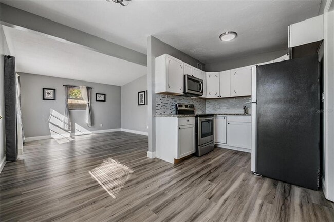 Building Photo - 810 Jurgens St