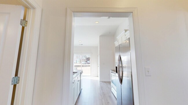 Building Photo - 24 Wimbledon Ct