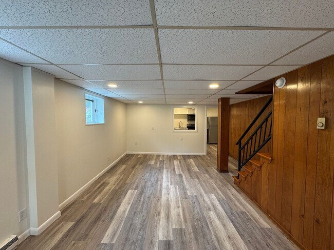 Building Photo - 700 Grove Ave