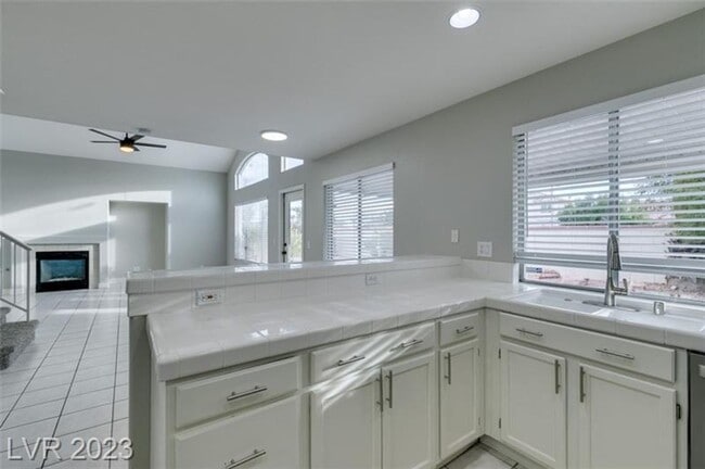 Building Photo - STUNNING 2 STORY HOME IN SUMMERLIN WITH POOL 89134