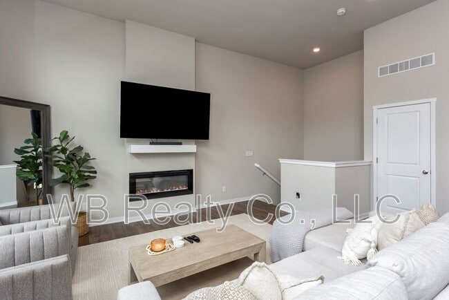 Building Photo - 9750 Turnpoint Dr
