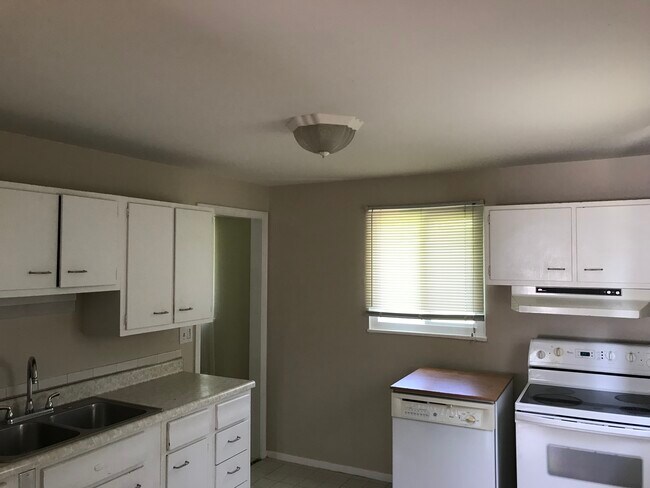 Building Photo - 3549 Rocky Hill Ter