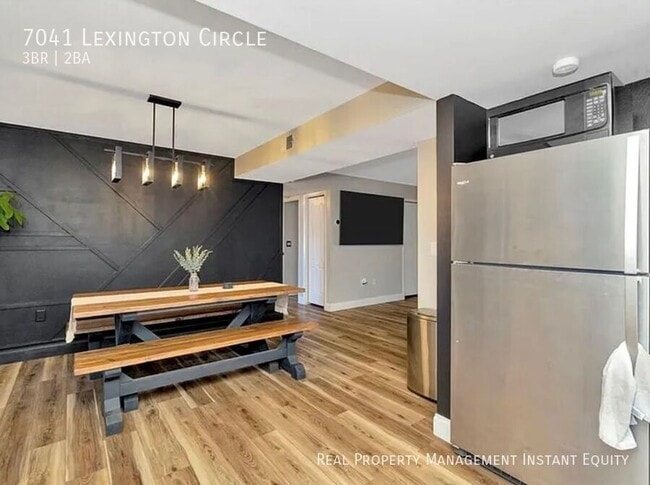 Building Photo - 7041 Lexington Cir