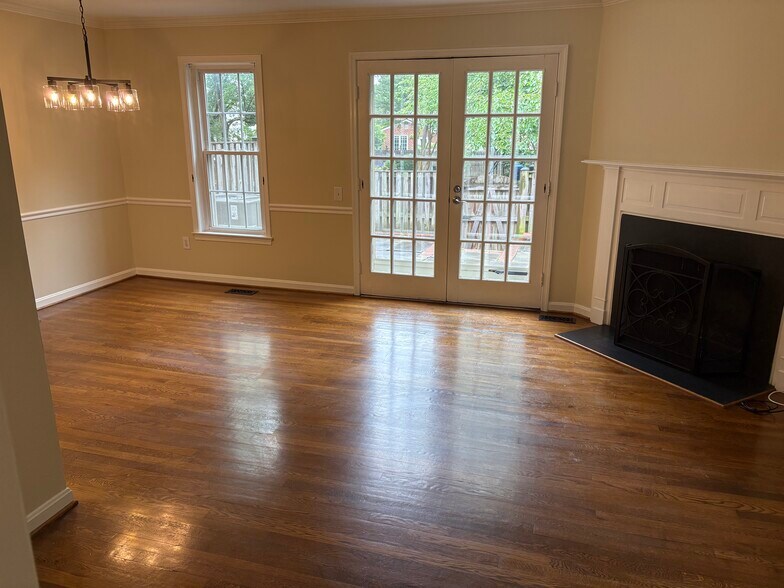 Building Photo - 1329 Chetworth Ct