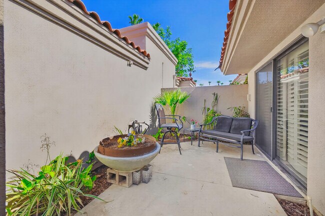 Building Photo - 55090 Shoal Creek