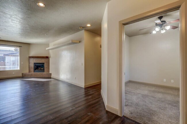 Building Photo - Beautifully Designed 5 Bedroom Home in Was...