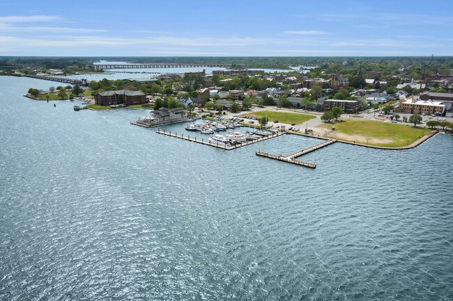 Building Photo - 338 River Walk Dr